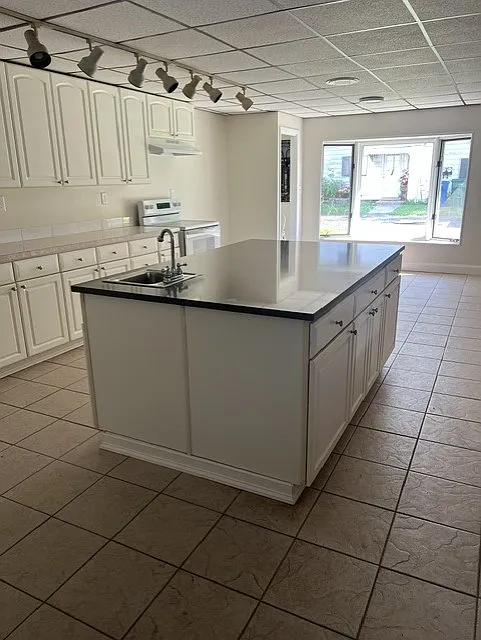 5400 Bristol Emilie Rd #2