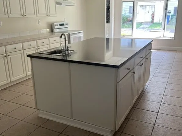 5400 Bristol Emilie Rd #2, Levittown, PA 19057
