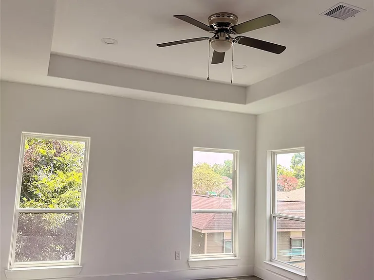 4436 Aledo St — Photo 15