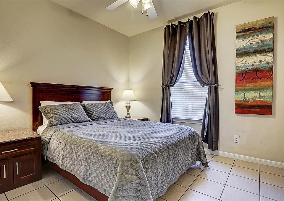 6468 Corporate Dr #2009