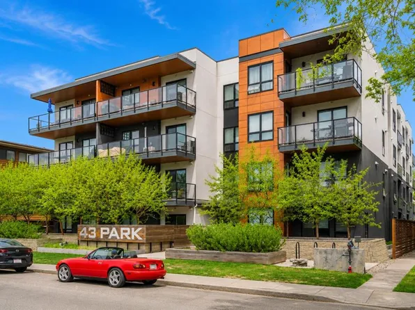811 E 5th St NE #208, Calgary, AB T2E 3W9