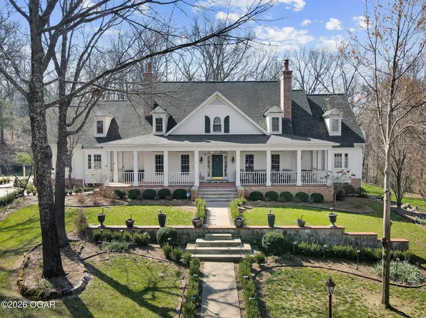 4522 Eden Hall Ln, Joplin, MO 64804