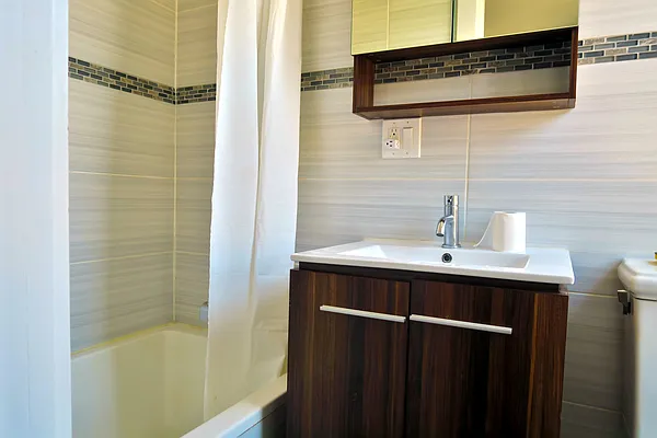 Rented by Big Square Realty LLC | media 9