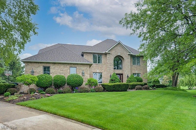 1st image of 4073 Fox Meadow Dr