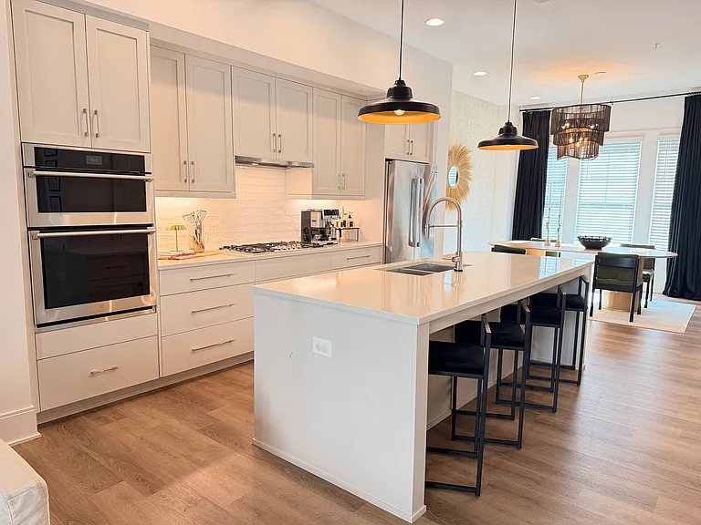 1341 Fairmont Ave NW — Photo 1