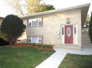 1672 Tanglewood Ave #1, Hanover Park, IL 60133
