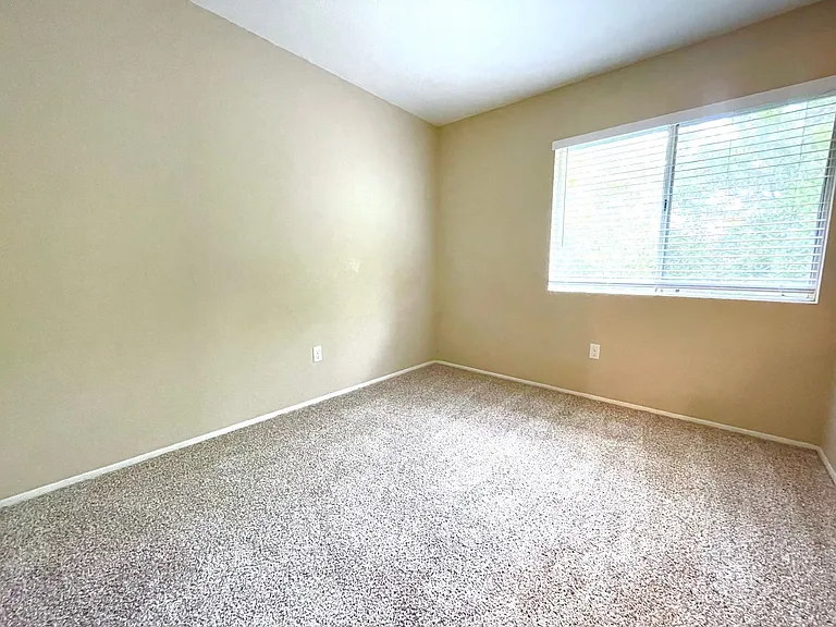 11329 Avenida De Los Lobos #G — Photo 26