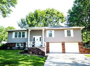 15 SE 140th Rd, Warrensburg, MO 64093