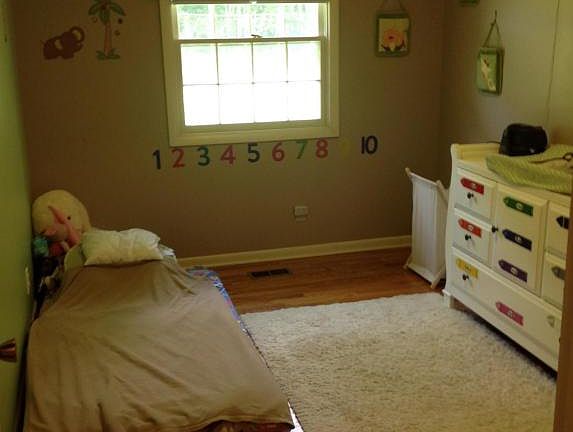 3rd image of 329 Barberry Dr