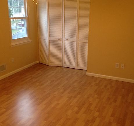 4th image of 1141 James Madison Cir