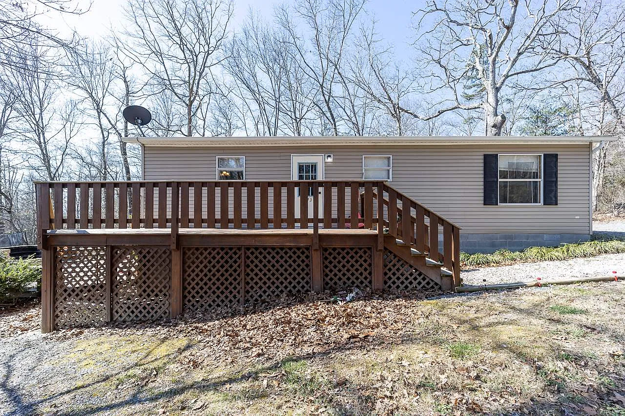 173 Meadow Rd photo 1