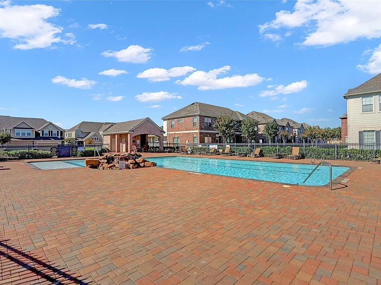 2822 Windy Thicket Ln — Photo 25