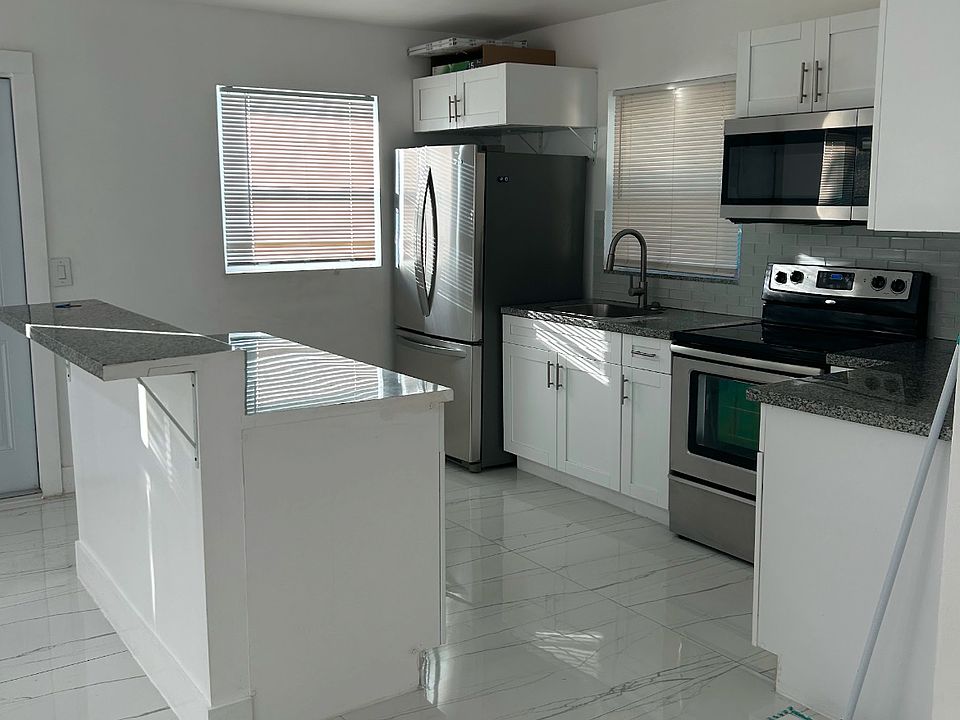 1st image of 1135 NE 149th St #0