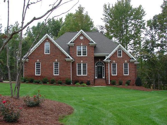 Sodded Lawn w/ Sprinkler System