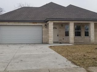 611 Dalway Dr, Grand Prairie, TX 75051