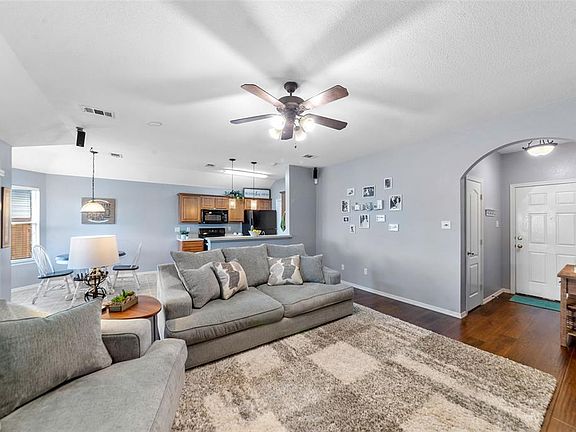 5th image of 301 Millstone Dr