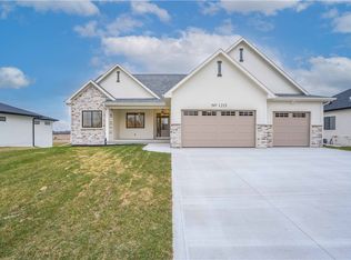 1215 NW 28th St, Grimes, IA 50111