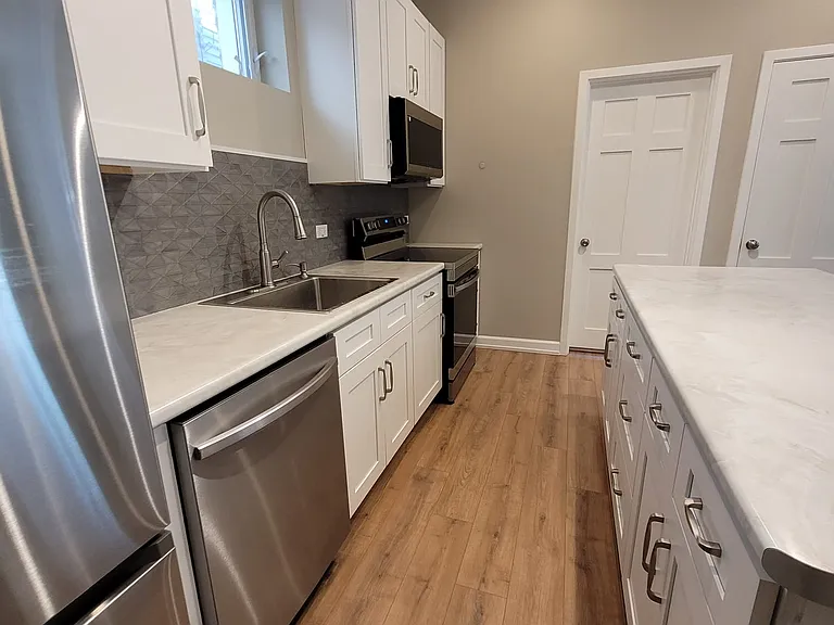 4739 N Albany Ave #1 — Photo 11