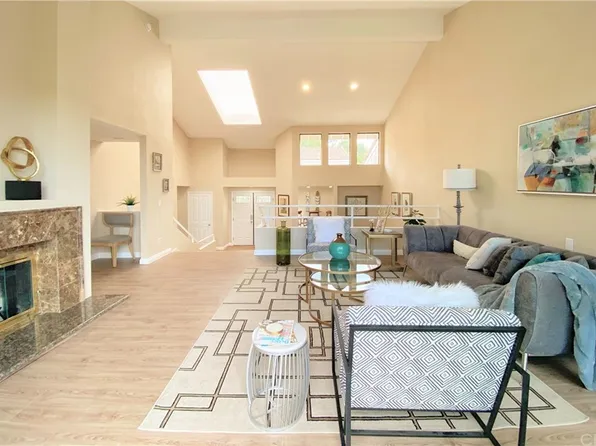 15 Valley Vw #44, Irvine, CA 92612