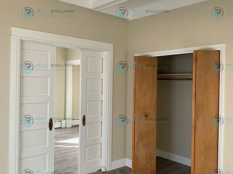 245 W Taylor St — Photo 12