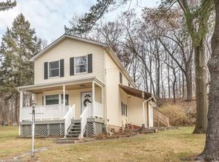 571 Main St, Saint Remy, NY 12401