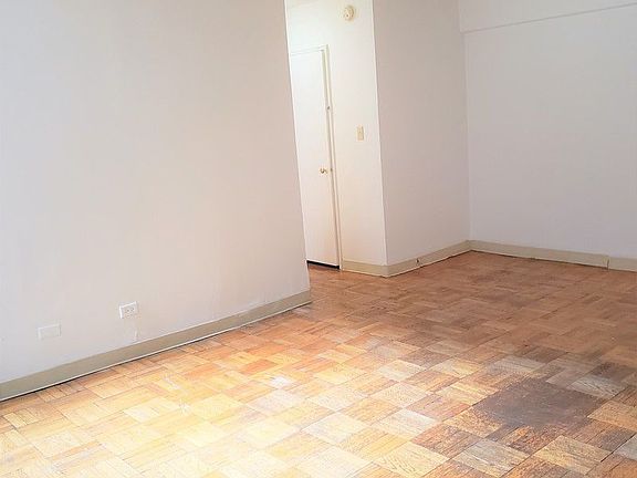 3rd image of 2514 31st Ave APT 1F