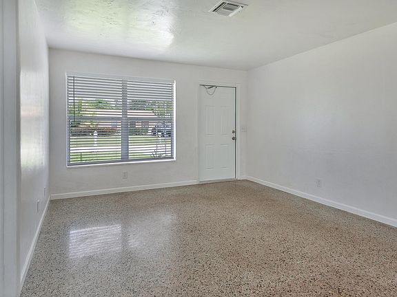 5th image of 4882 Jefferson Rd