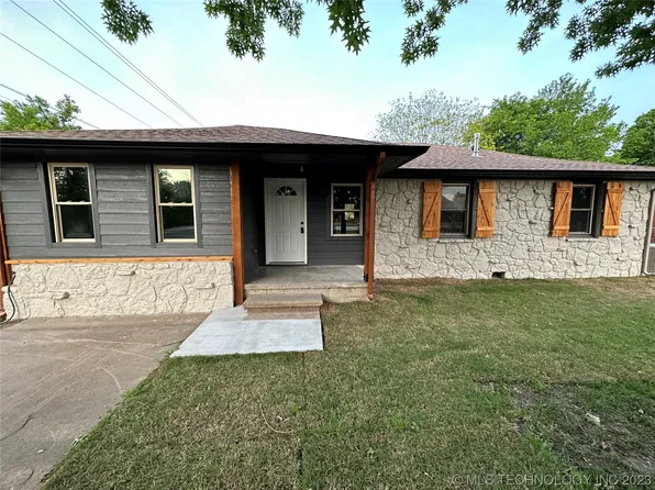 514 N Broadway, Locust Grove, OK 74352