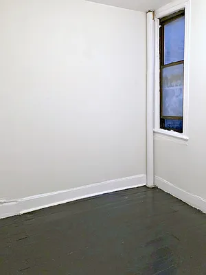 Rented by Metropolitan Equities | media 6
