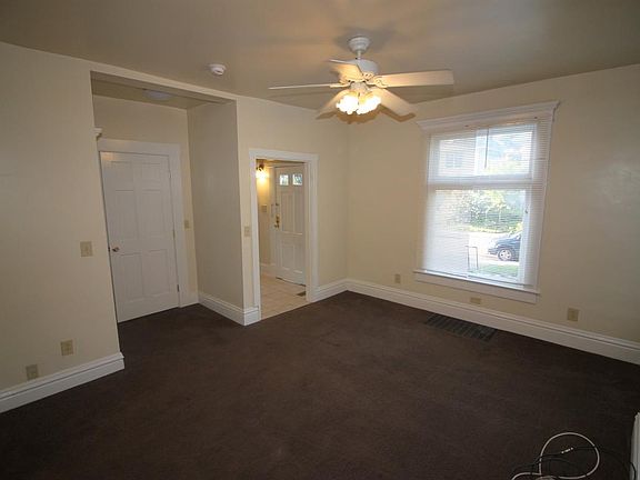 5th image of 141 E Oakland Ave