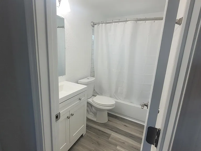 4933 E Willetta St — Photo 14