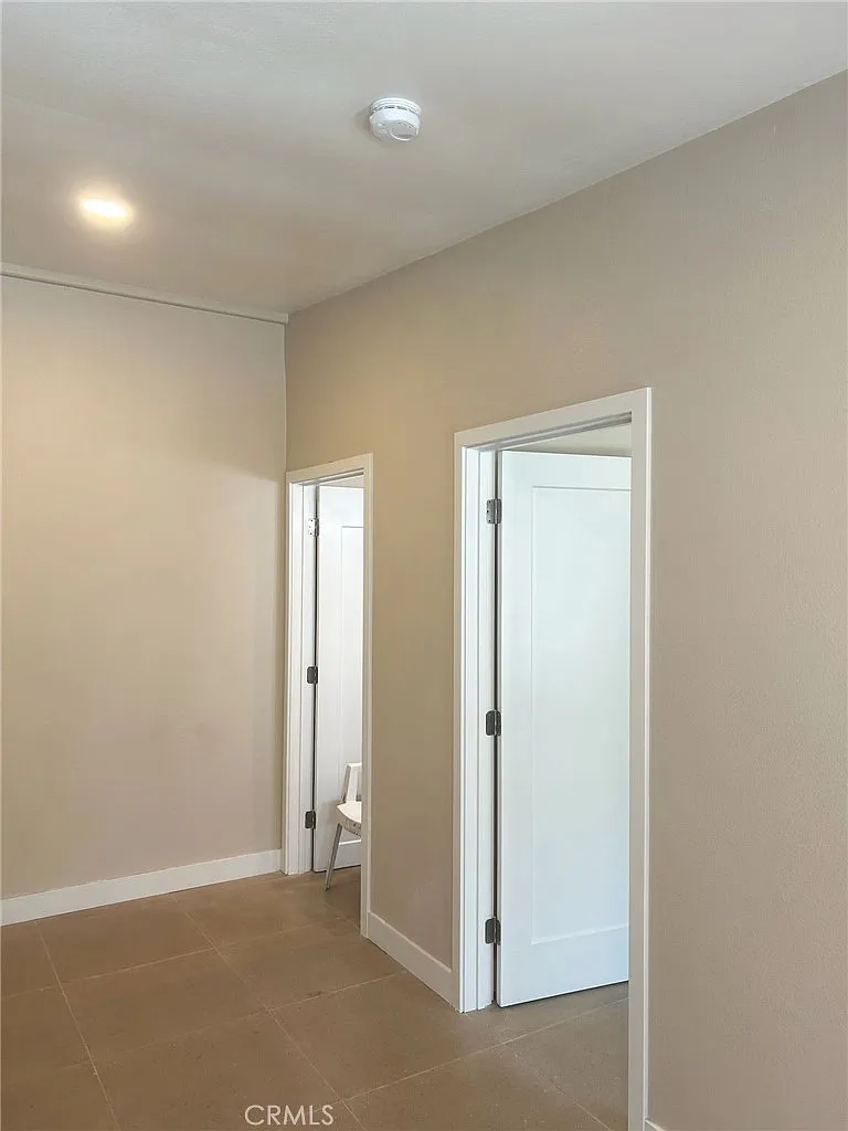 2 bed, 630 sqft, $2,600 — Photo 3