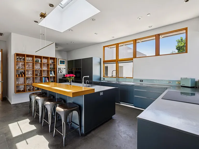 20420 5th St E — Photo 10