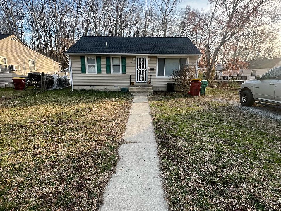 1st image of 2004 S Whitehill Dr
