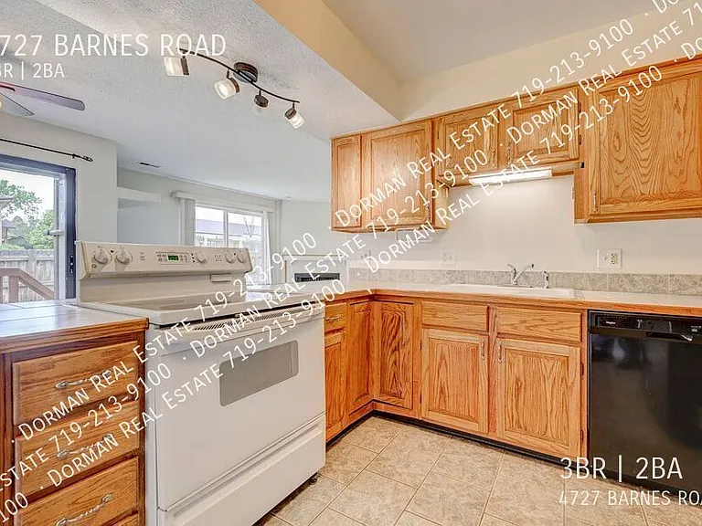 4727 Barnes Rd — Photo 3