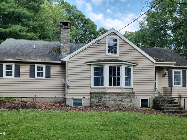 134 Golf Dr, Cresco, PA 18326