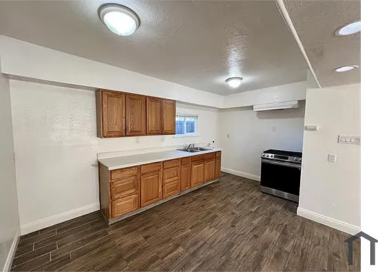 3 bed, 1200 sqft, $2,680 — Photo 3