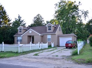 588 N 3rd St, Vineland, NJ 08360