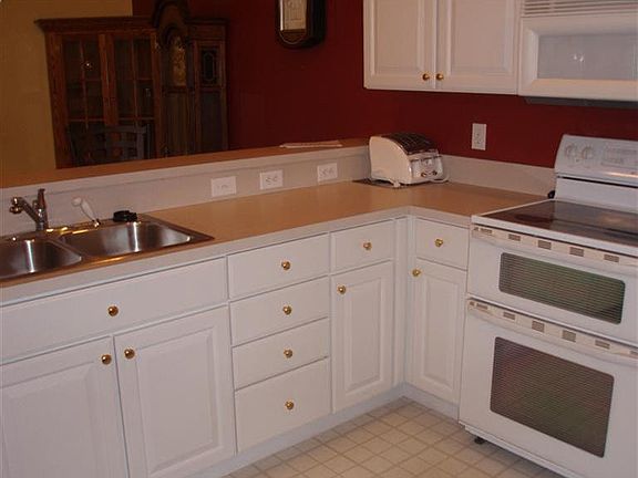 4th image of 110 Edinburgh Village Dr