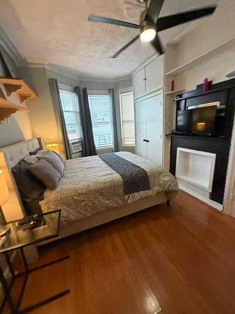 2 bed, 629 sqft, $2,200 — Photo 4