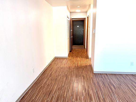 4th image of 4115 Brooklyn Ave NE APT 309