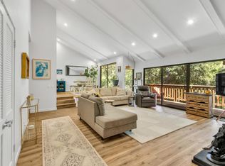 8911 Bluff Ln, Fair Oaks, CA 95628