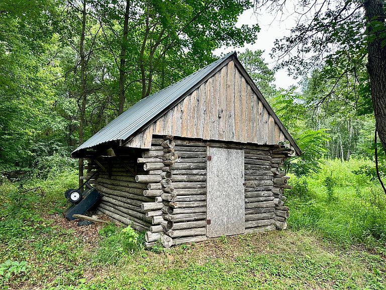 Listing photo 5