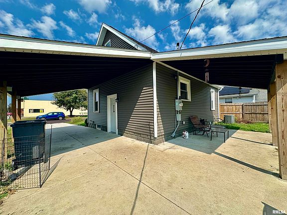 3rd image of 110 N 17th St