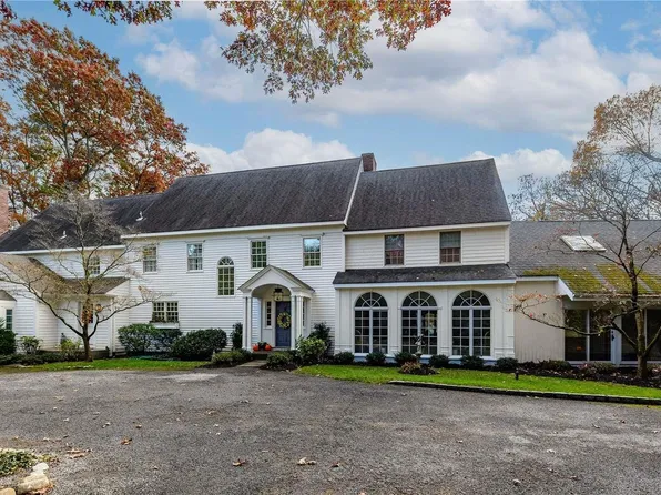 88 Jennings Road, Cold Spring Harbor, NY 11724