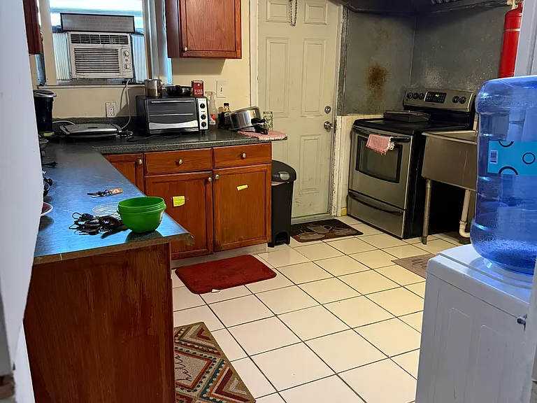 129 SE 5th St #6 — Photo 10