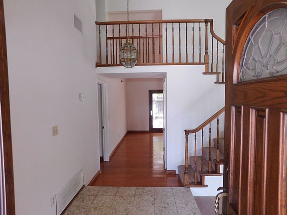 2nd image of 1255 Nutwood Ave