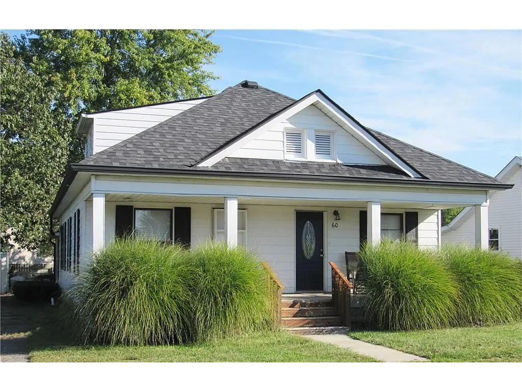 60 Plummer Ave photo 1