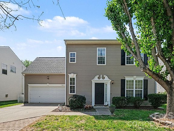 3rd image of 7833 Rolling Meadows Ln