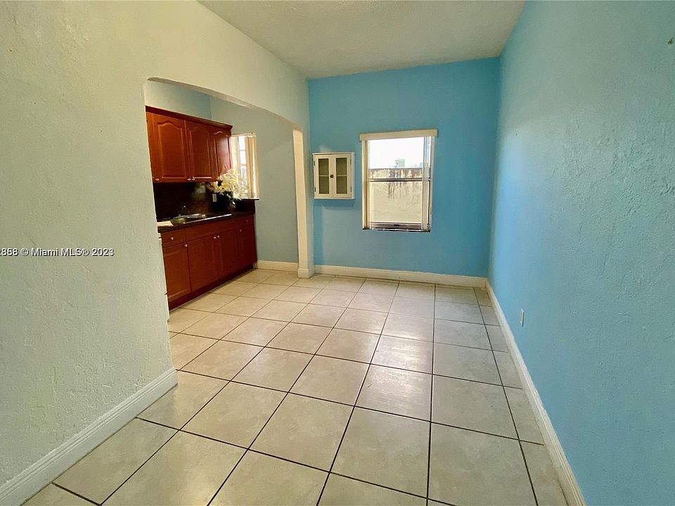 1st image of 313 N Krome Ave #B